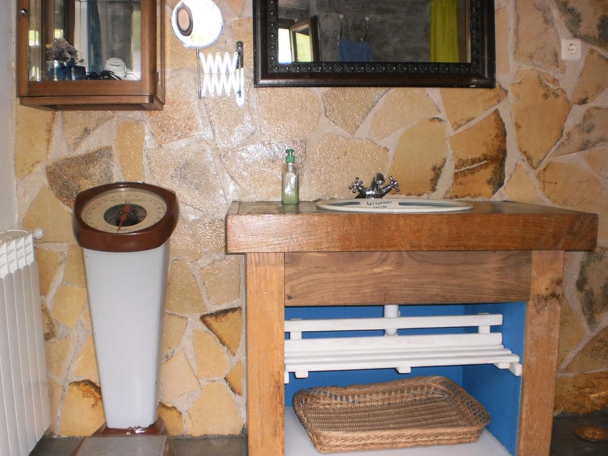 ليساكا Larraenea Bed And Breakfast المظهر الخارجي الصورة